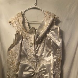 Bridesmaids/wedding dress